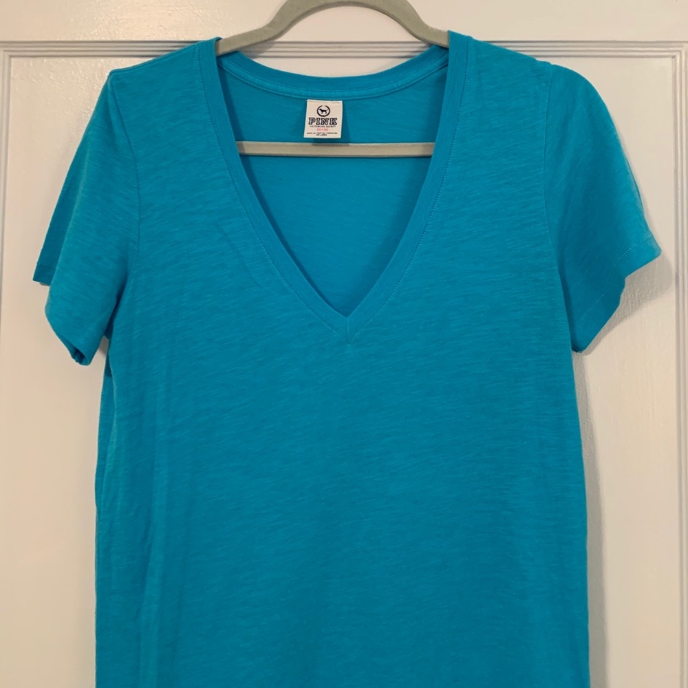 VS Pink T-shirt - Size M